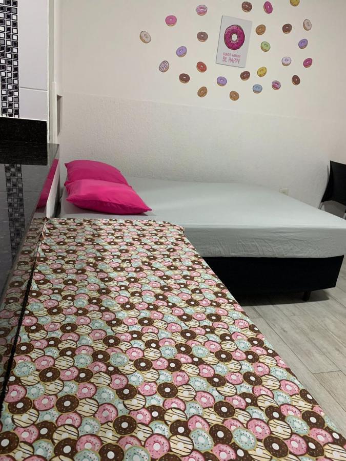 Apartamento Donuts - กัวรูจา ภายนอก รูปภาพ